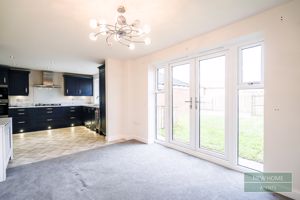 Photo 25- click for photo gallery